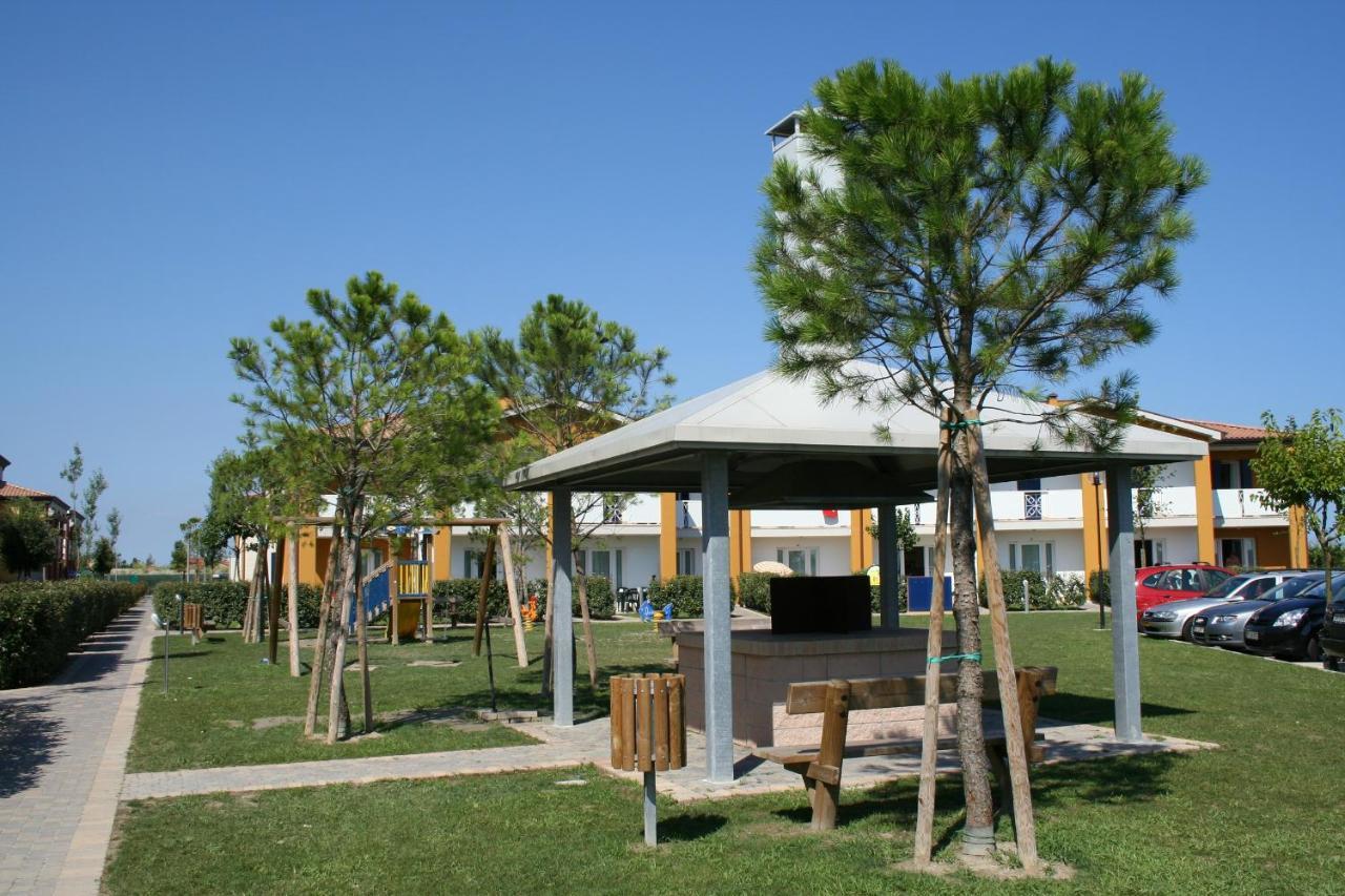 Ai Pini Lido Altanea *